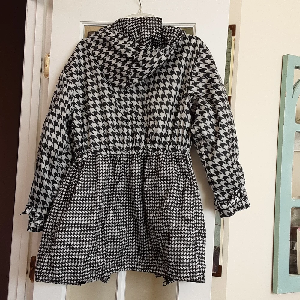 Michael Michael Kors Anorak Houndstooth Hooded Raincoat Jacket with Pockets - Picture 3 of 3